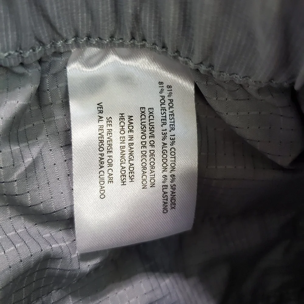 Banana Republic Men Shorts 38 Gray Chino Pockets High Rise Spandex Cotton READ